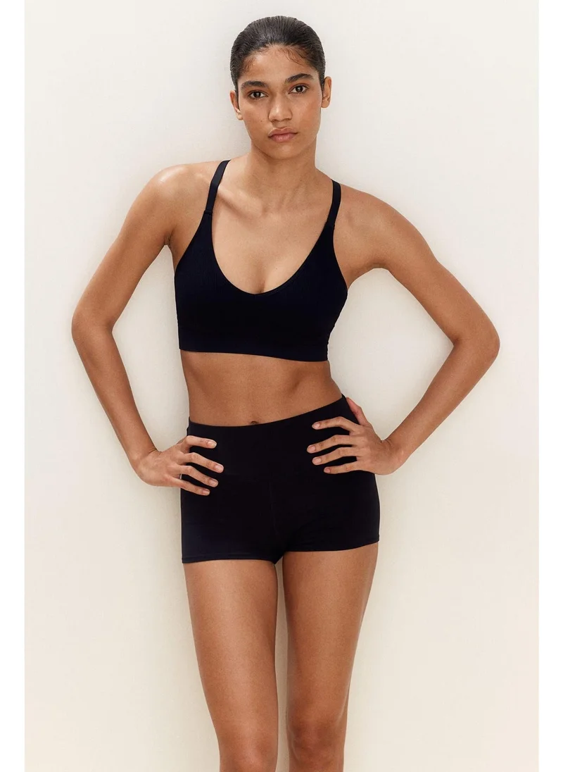 اتش اند ام Seamless sports bra Medium support