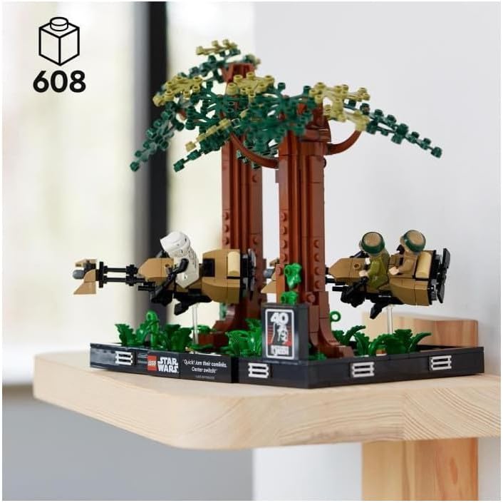 LEGO 75353 Star Wars Endor Speeder Chase Diorama Set with Luke Skywalker, Princess Leia & Scout Trooper plus Speeder Bikes, Return of the Jedi Collectible Model - Image 2