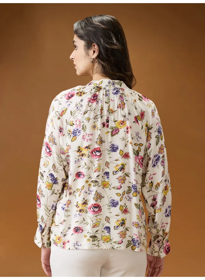 globus Women White Allover Floral Print V-Neck Reglan Sleeves Top
