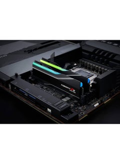 G.Skill مجموعة ذاكرة سطح المكتب ثنائية القناة DDR5 من سلسلة Trident Z5 NEO RGB بسعة 32 جيجابايت (2 × 16 جيجابايت)، سرعة ذاكرة 6000 MT/s، زمن انتقال CL32-38-38-96، جهد 1.35، AMD EXPO، 288 دبوسًا  - Image 4
