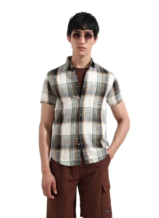 The Indian Garage Co Men Slim Fit Checked Cutaway Collar Half Sleeves Shirt