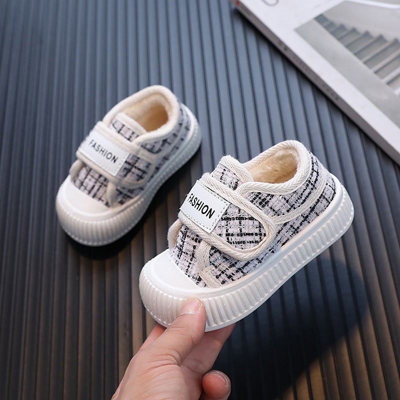 2023 Children'S Canvas Shoes Girls' Board Shoes Biscuit Shoes Children'S Cotton Shoes Soft Sole Chanel Style Baby Cotton Shoes - Image 1