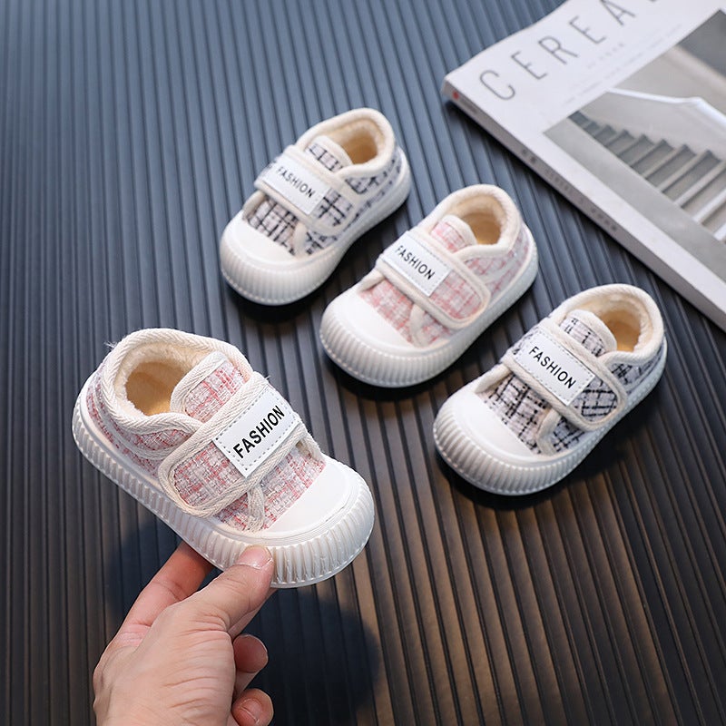 2023 Children'S Canvas Shoes Girls' Board Shoes Biscuit Shoes Children'S Cotton Shoes Soft Sole Chanel Style Baby Cotton Shoes - Image 2