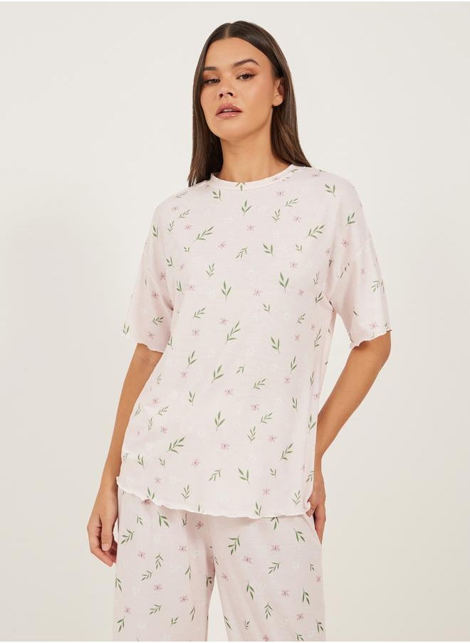 Styli - Floral Print Lettuce Edge Hem T-Shirt and Capri Pyjama Set - Image 1