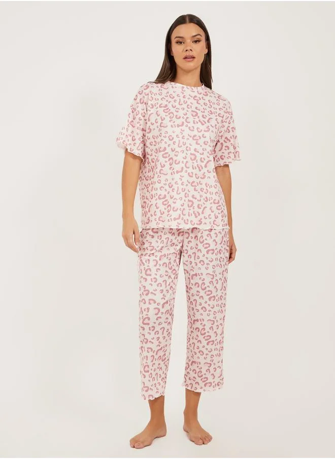 Styli Styli Leopard Print Lettuce Edge Hem T-Shirt and Capri Pyjama Set