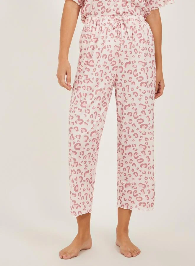 Styli Styli Leopard Print Lettuce Edge Hem T-Shirt and Capri Pyjama Set