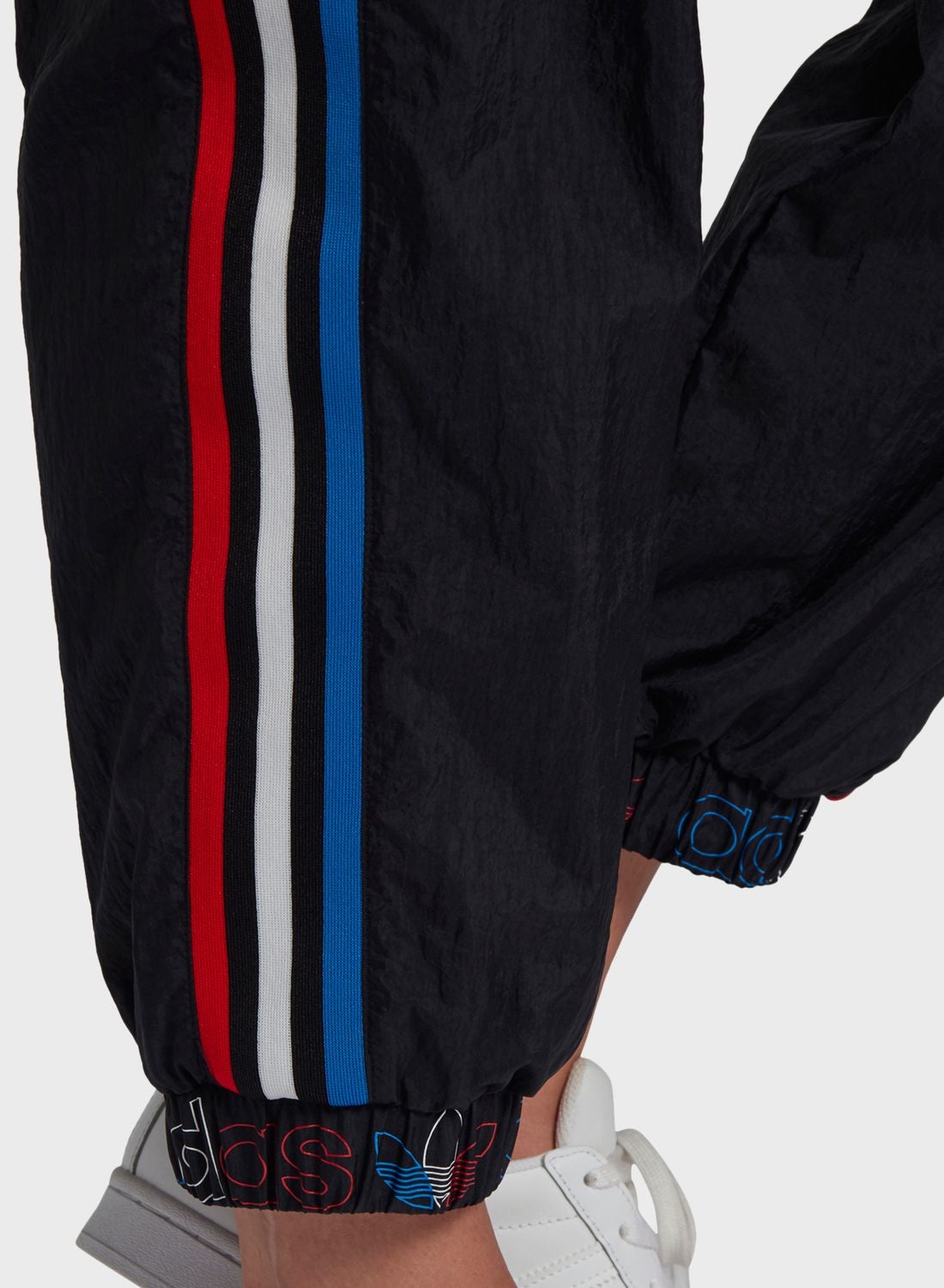 adidas Originals adicolor Tricolor Japona Sweatpants for Women | Best Price  Oman