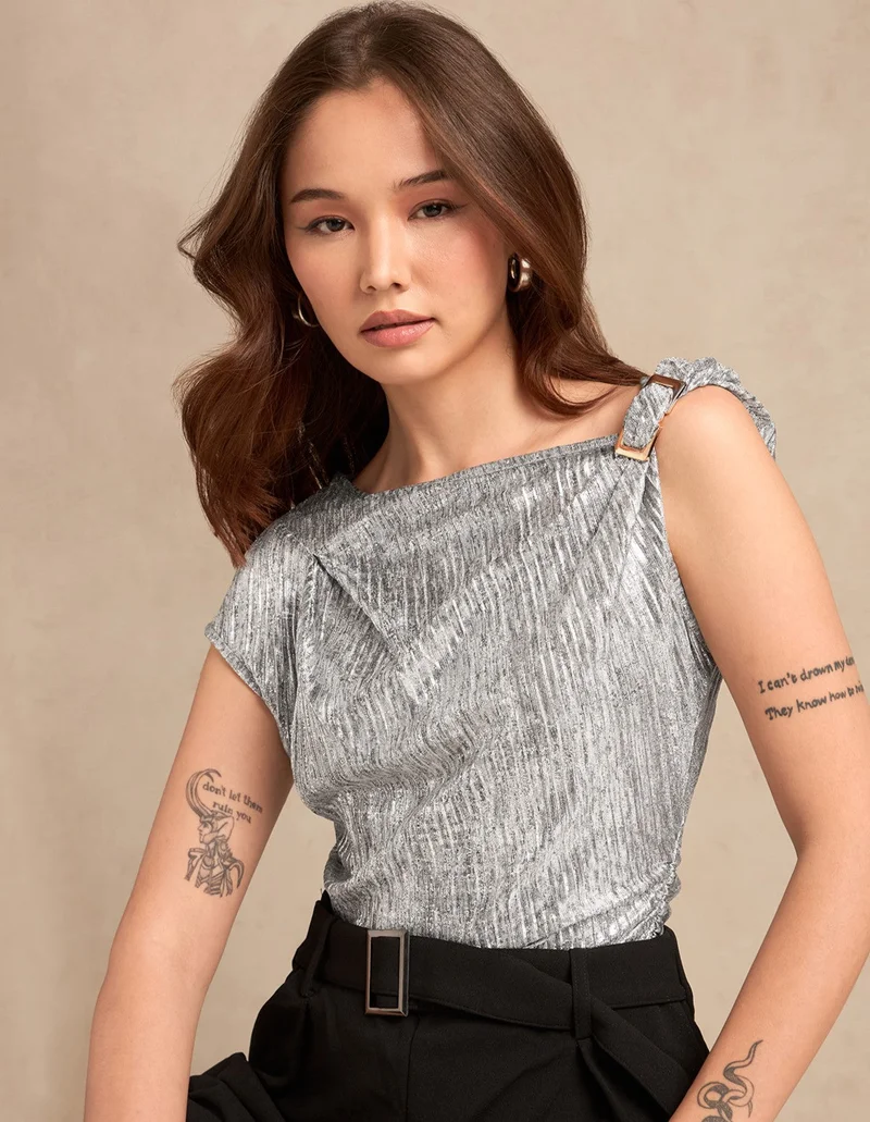 أوجيدر بلوزة فضية معدنية بنسيج ملتوي