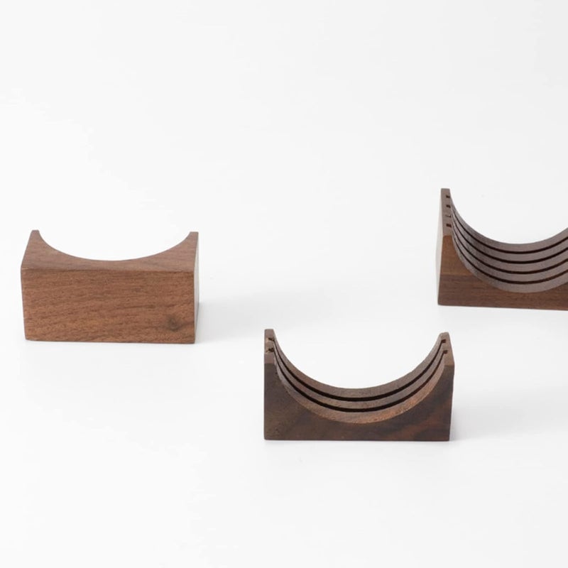 مرشح قابل لإعادة الاستخدام للقهوة من نوع Espresso-Puck Screen Walnut-Stand، مخصص لحاملات أكواب الإسبريسو (Espresso-Portafilter Holders)، مصنوع من الخشب، يناسب أحجام أكواب الإسبريسو 51/53/58 مم، ويحتوي على أربع شبكات. - Image 5