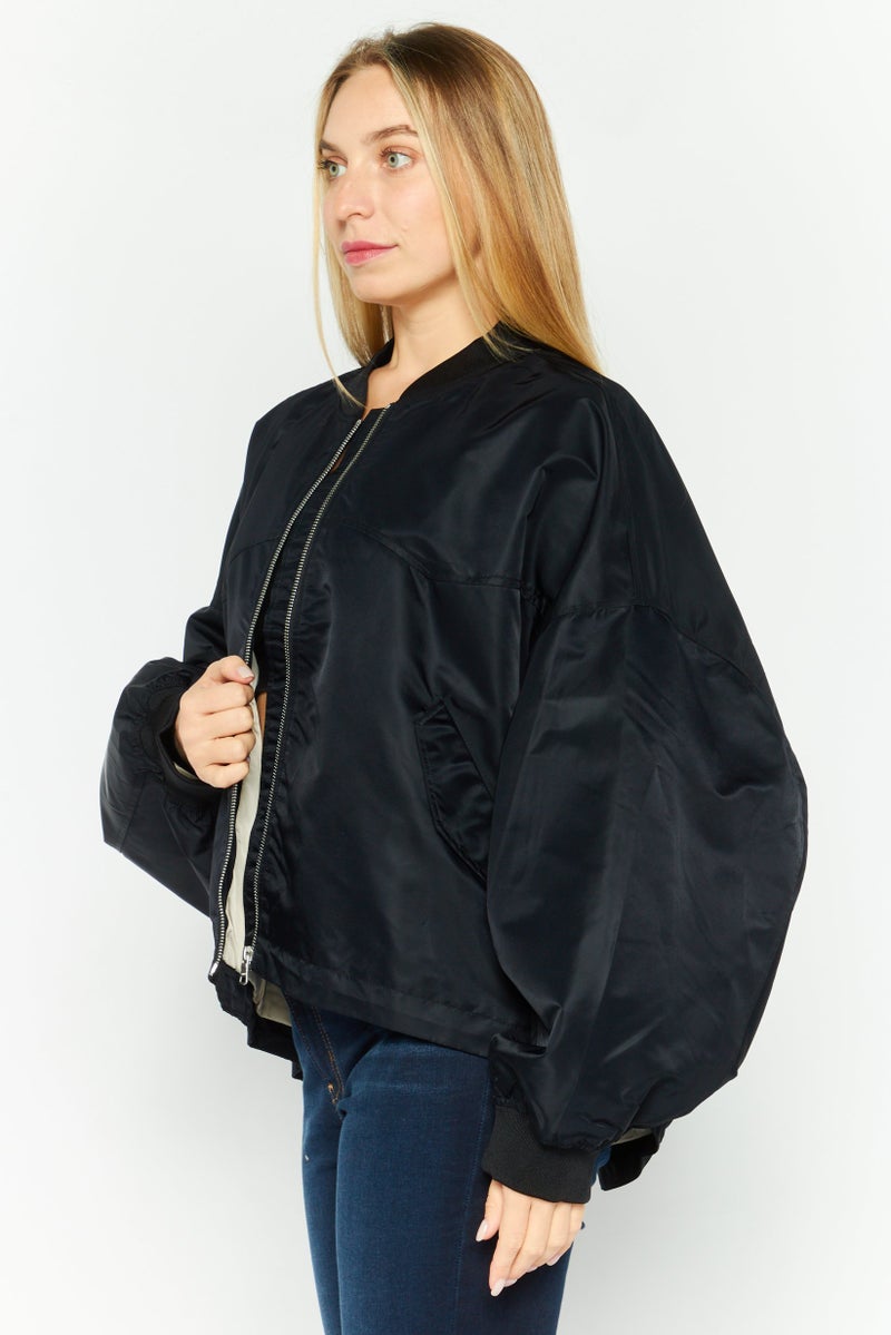 ESPRIT جاكيت بومبر فضفاض بقلنسوة للنساء، أسود - Image 4