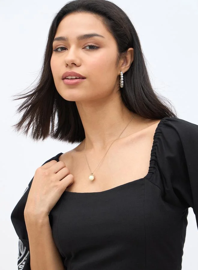 Styli Styli Embroidered Long Sleeve Crop Top