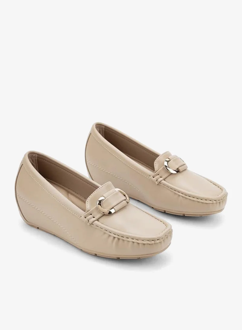 لو كونفورت Loafer With Mettalic Trim