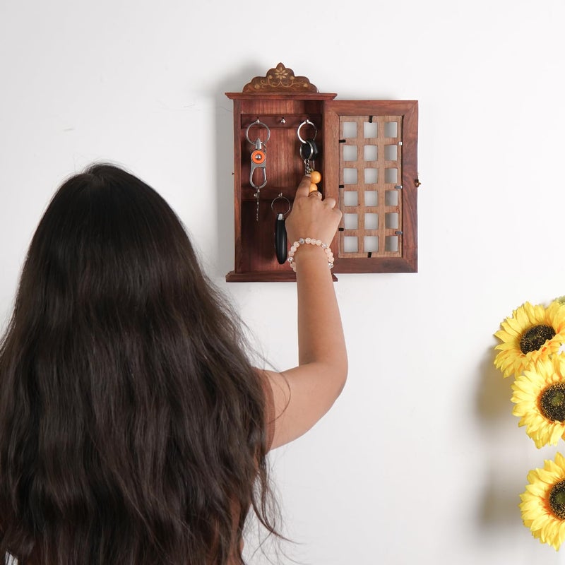 ADA Handicraft حامل مفاتيح بتصميم مربع من خشب الشيشام - مصنوع بواسطة حرفيي سهرانبور لمفاتيح الحجم الصغير (11 × 6.5 بوصة، بني) - Image 2