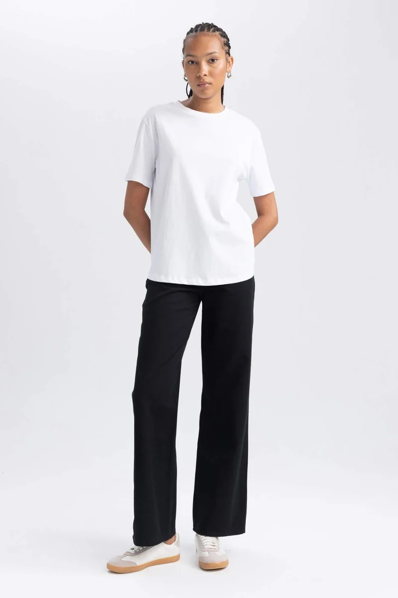 ديفاكتو Regular Fit Short Sleeve T-Shirt