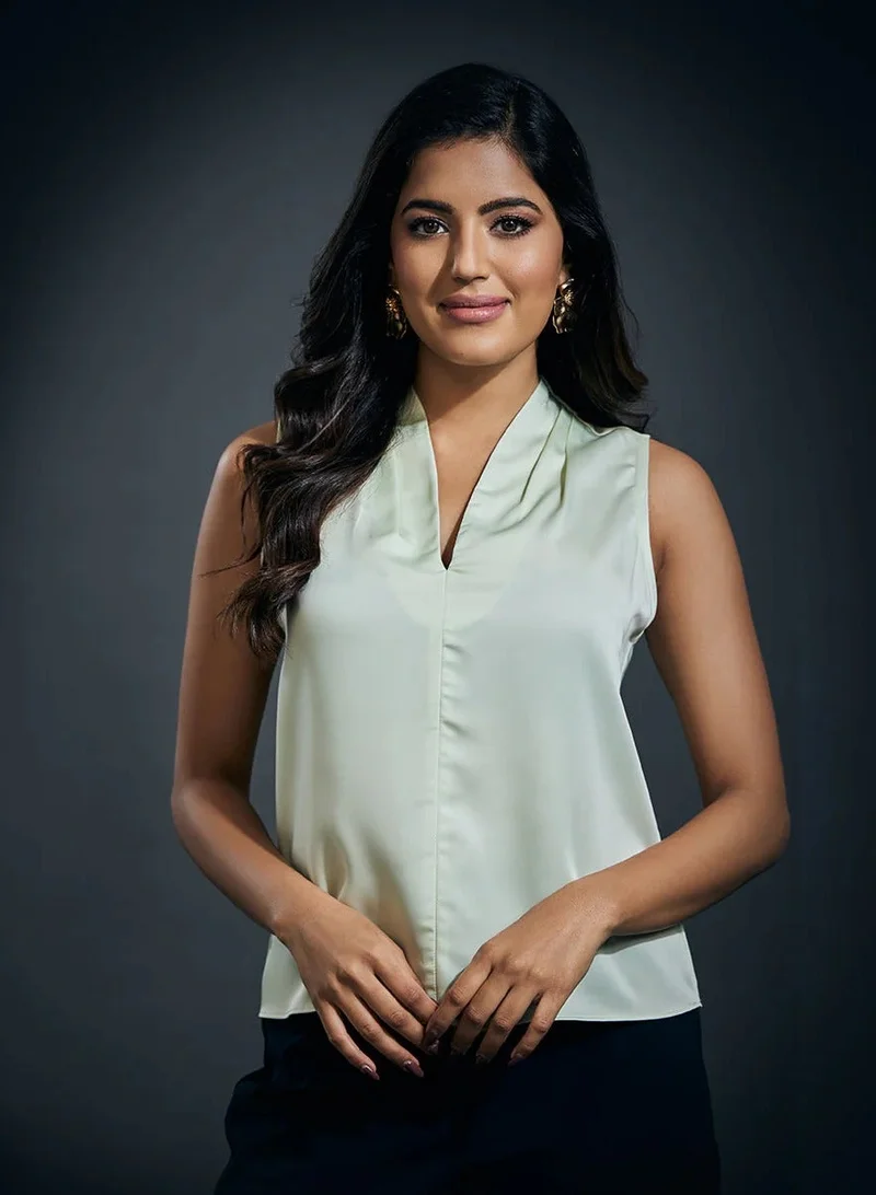 Zigzag Sleeveless Satin Vneck Top - Light Green