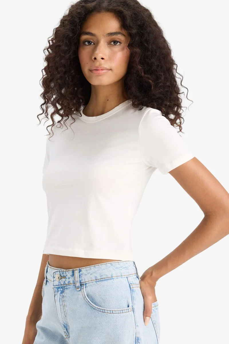 ديفاكتو Slim Fit Crew Neck Cotton Short Sleeve T-Shirt