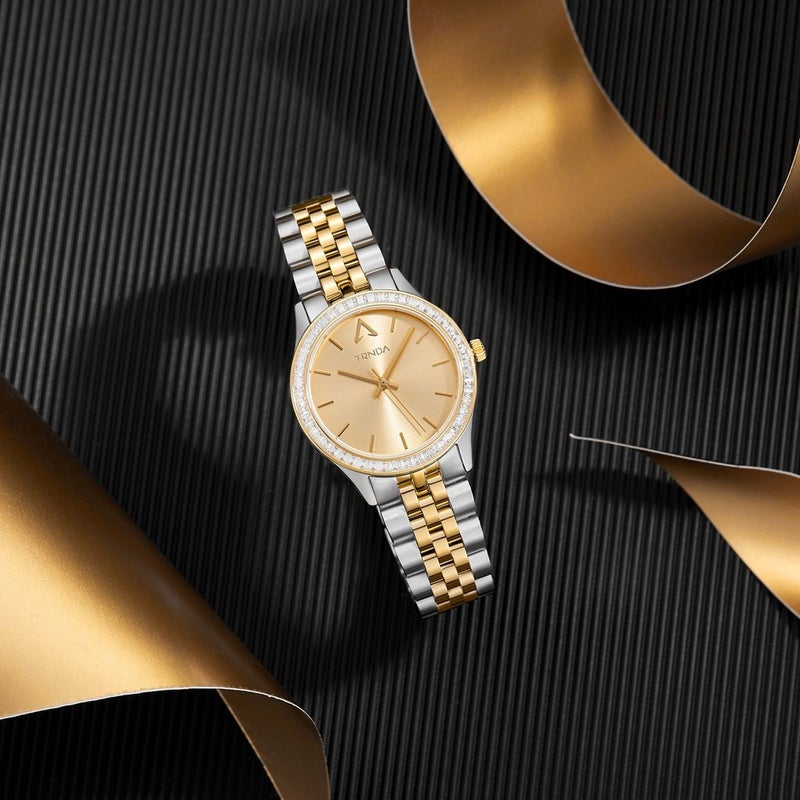 ترندا ساعة نسائية من TRNDA بهيكل فولاذية فضية وسوار فولاذي فضي وذهبي - Image 5