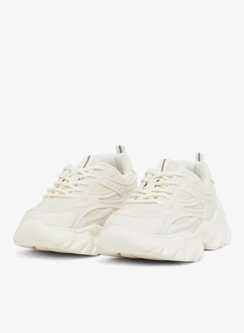 ستايلي اكتيف سنيكرز ستايلي بنعل سميك برباط وتفاصيل متباينة