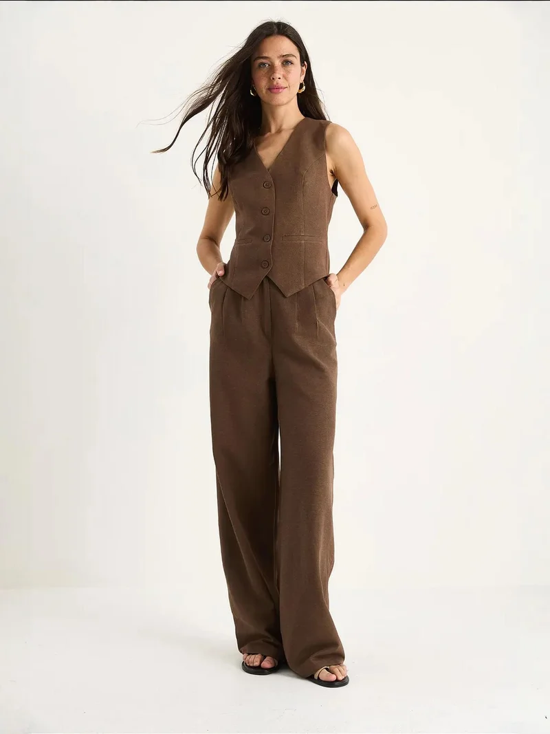 Bianco Lucci LUCCI V-neck Vest and Wide Leg Pants Two-Piece Coord Set