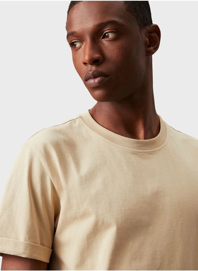 Calvin Klein Jeans Logo Badge Crew Neck T-Shirt