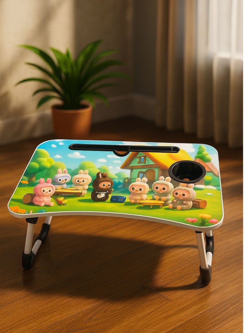 لابوبو طاولة لابتوب قابلة للطي بتصميم لابوبو | طاولة دراسة وكتابة وألعاب خفيفة | طاولة سرير لتناول الطعام | خفيفة الوزن مع حامل كوب وثابتة على جميع الأسطح | مناسبة للأطفال والكبار