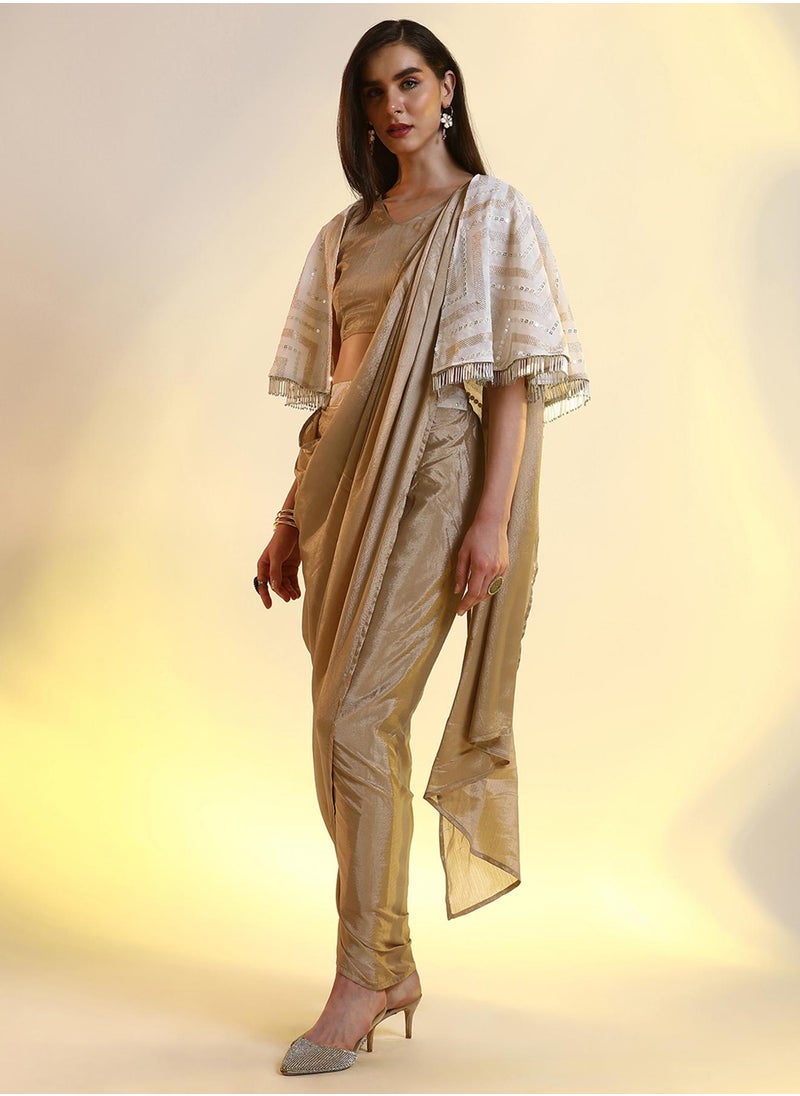  قصة Women's French Beige Bijou Cape Pre-Draped Saree  - Image 4