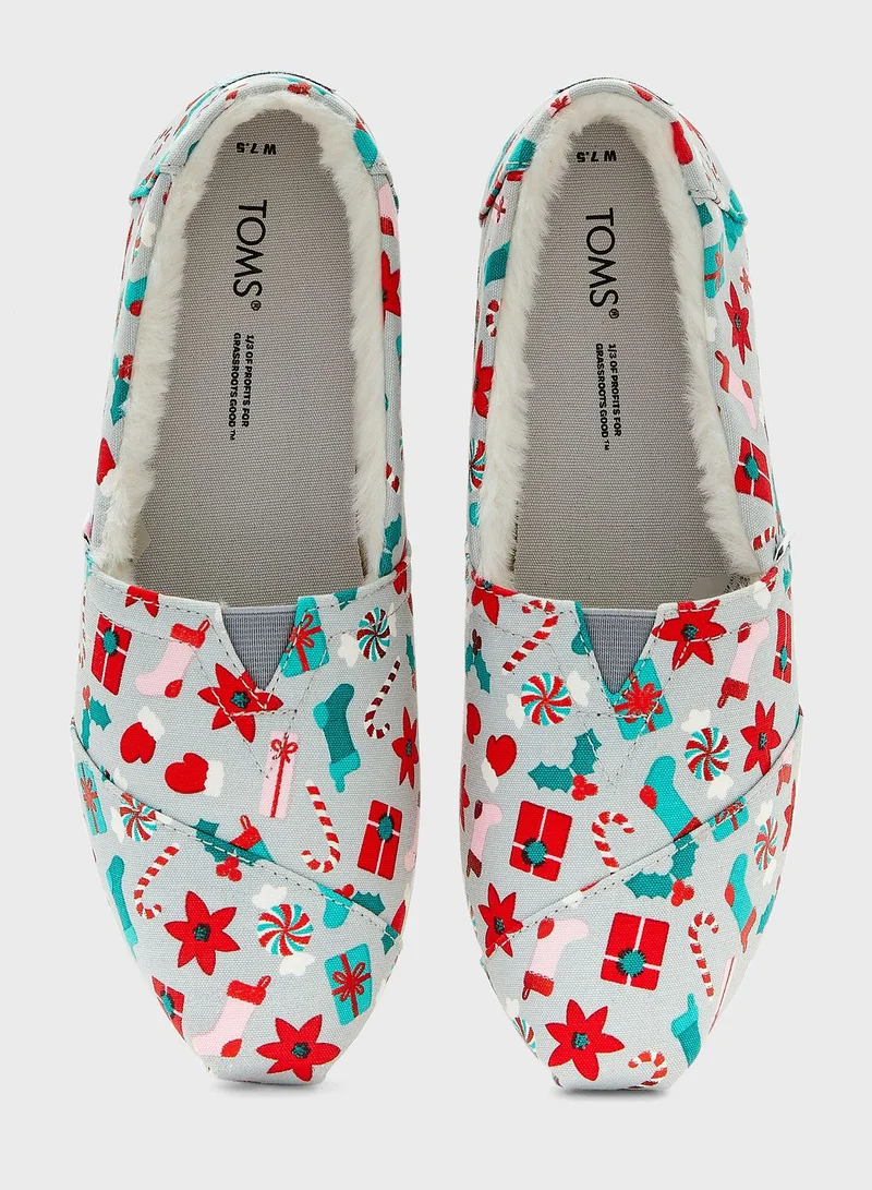 TOMS Ponited Toe Flat Slip Ons