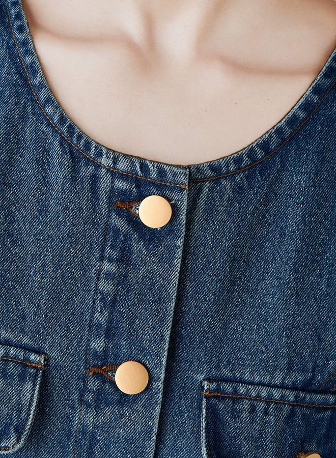 تواكستريمز فستان دنيم قصير بدون أكمام بياقة وأزرار - Image 3