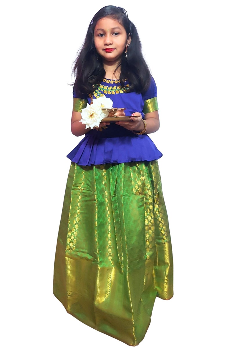 TotzTouch Jacquard Silk Kids Girls Pattu Pavadai|Readymade Lehenga Choli Set South Indian Traditional Wide Zari Border Embroidered Jacquard Weave Ethnic Wear Red,Pink,Violet,Blue,Green,8-9 Years - Image 4