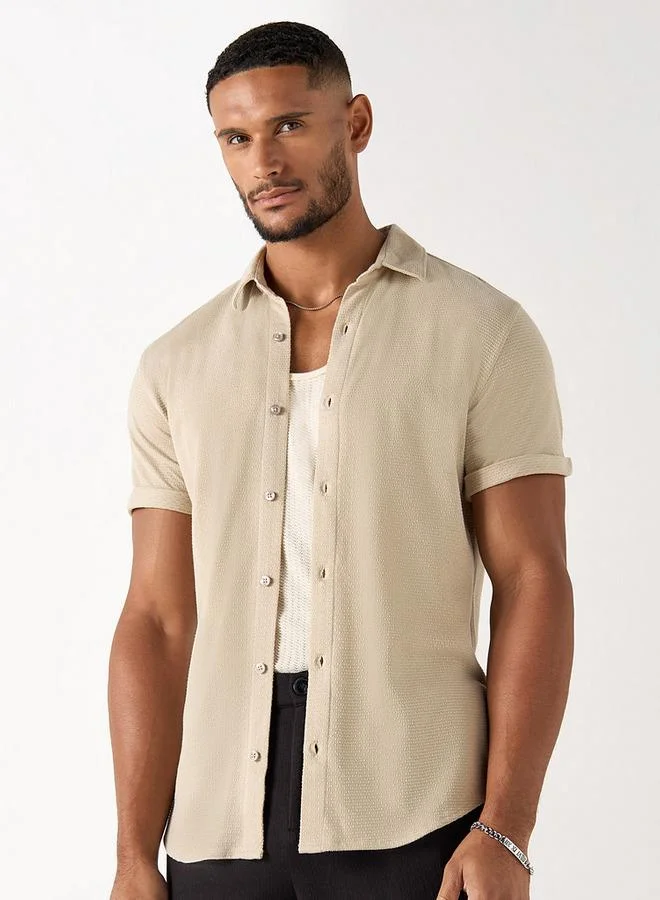 Iconic Iconic Slim Fit Textured Shirt with Short Sleeves and Button Placket