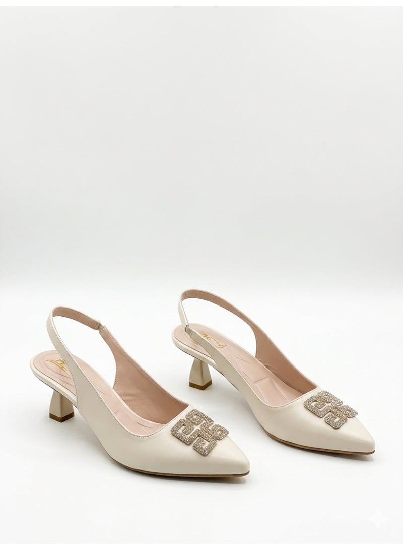 لايف ستيلاش  أحذية بكعب متوسط من الجلد سهلة الارتداء F-622 - F بيج - Image 1