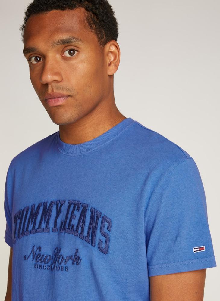 TOMMY JEANS - Graphic Logo Crew Neck T-Shirt - Image 1