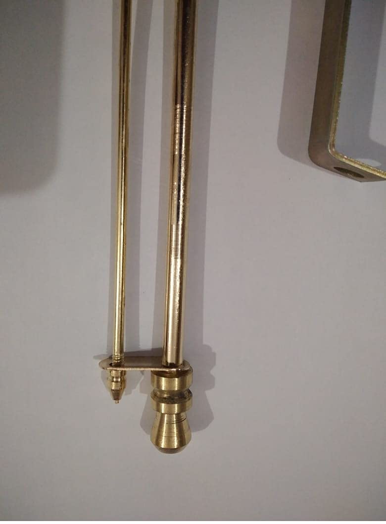 Autofetch Car Bonnet Dashboard Aluminium with Golden Metal Rod with Bracket for Toyota Innova (2005-2016) - Image 3