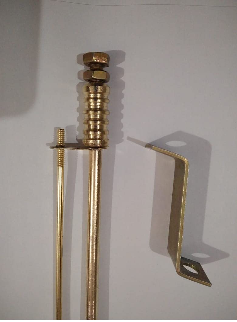 Autofetch Car Bonnet Dashboard Aluminium with Golden Metal Rod with Bracket for Toyota Innova (2005-2016) - Image 2