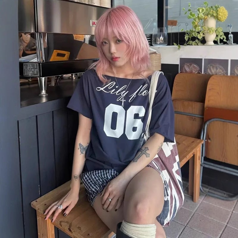 Jin Naying With South Korea Xiaozhong Dongdaemun Black * P Letter Printing Oblique Shoulder Short Sleeve T-Shirt Women'S Top - Image 5
