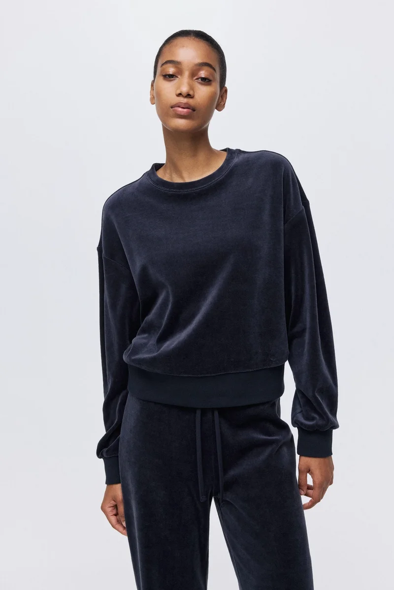 اتش اند ام سويت شيرت من الفيلور