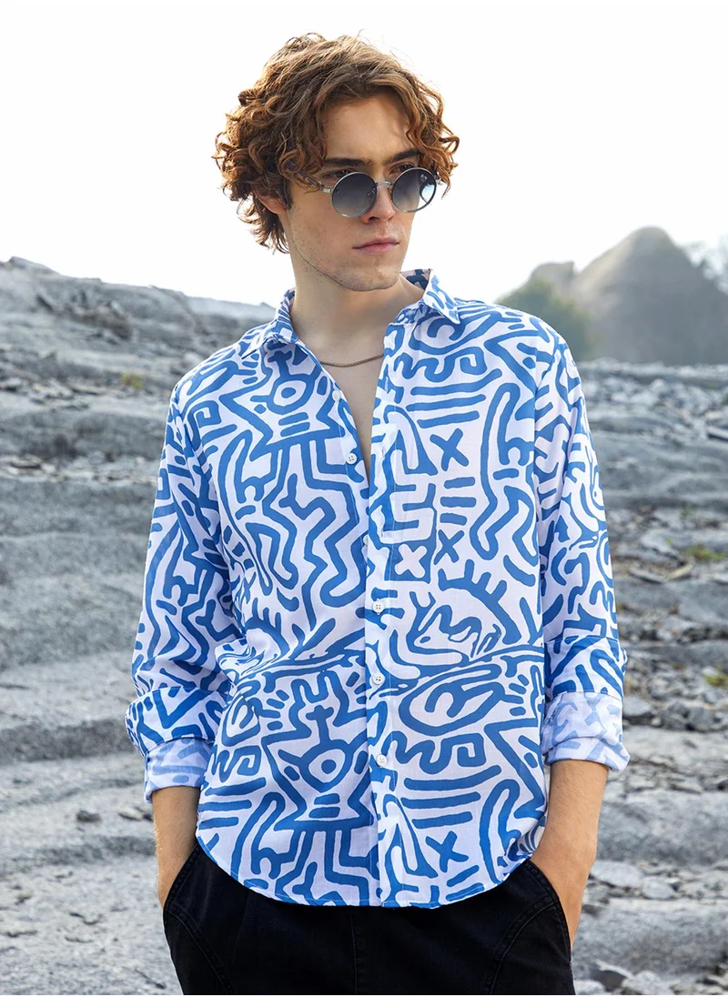 Campus Sutra Men's Azure Blue & Daisy White Contrast Graffiti Shirt