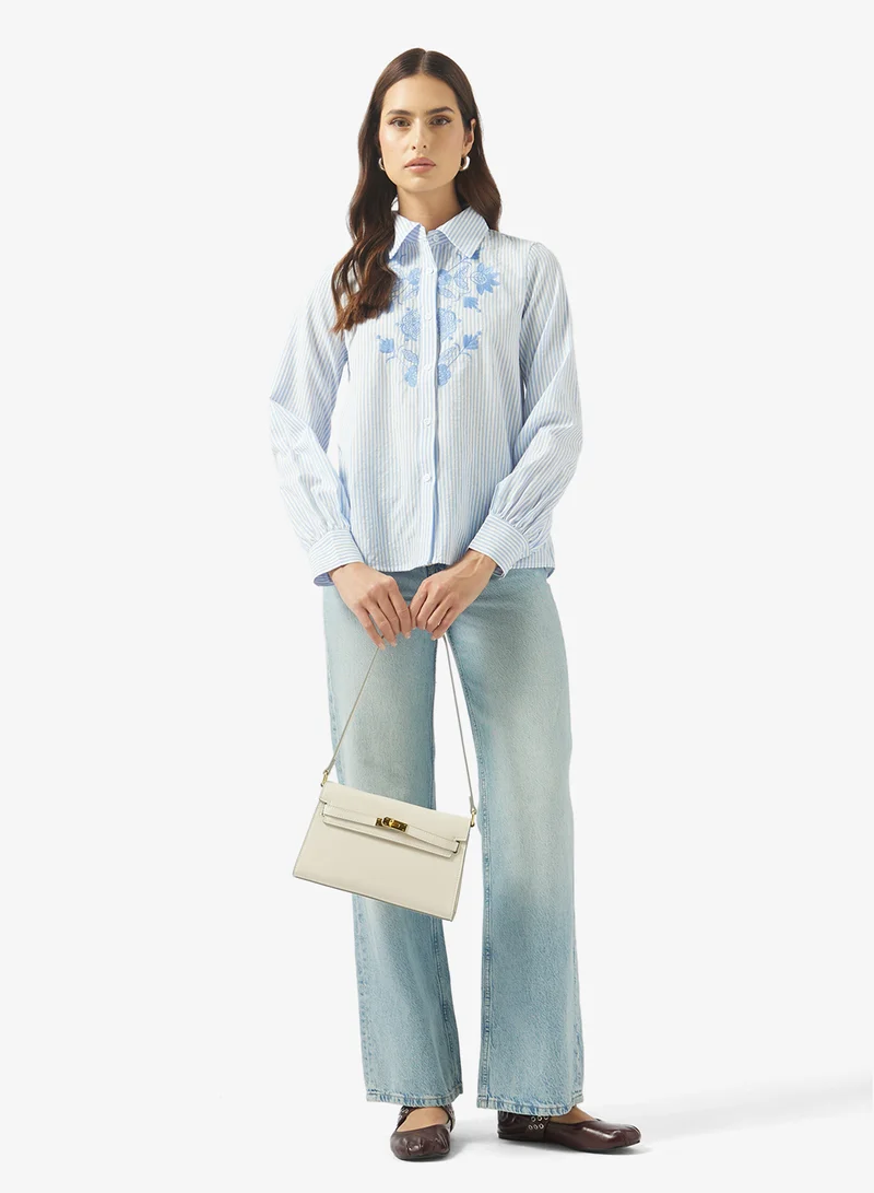 ايلا قميص بأزرار مطبوع