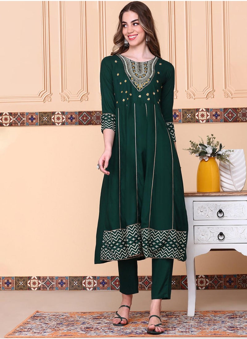 ISHIN A-Line Fit Printed Pattern Round Neck Three-Quarter Sleeves Bottle Green Colour Woven Cotton Kurta Set for Women with Semi Elastic Closure - Blending Tradition with Modern Style  - Image 1