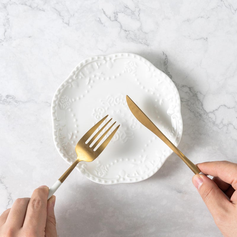 SHIDACHENG White Small Dessert Plates Set of 4,Ceramic Dinner Plates 6 Inch for Appetizer, Fruits, Cake, Salad,Microwave Safe,Christmas Gift - Image 5