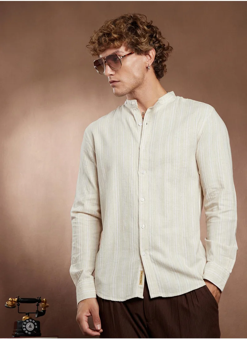 كامبوس سوترا Campus Sutra Men's Saltbox Beige & Off-White Striped Extended-Band Collar Shirt For Casual Wear | Band Collar | Long Cuffed Sleeves | Button Closure | Shirt Crafted With Comfort Fit For Everyday Wear