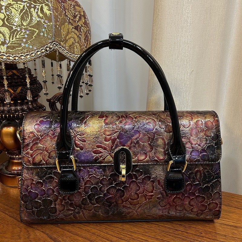 Style Atmospheric Bag Cover Crocodile Pattern Middle-Aged Mother'S Bag Fashionable Texted Personalized Women'S Bag Crossbody Handbag - Image 1