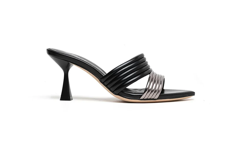 Cuple heeled slide sandal with ribbed straps