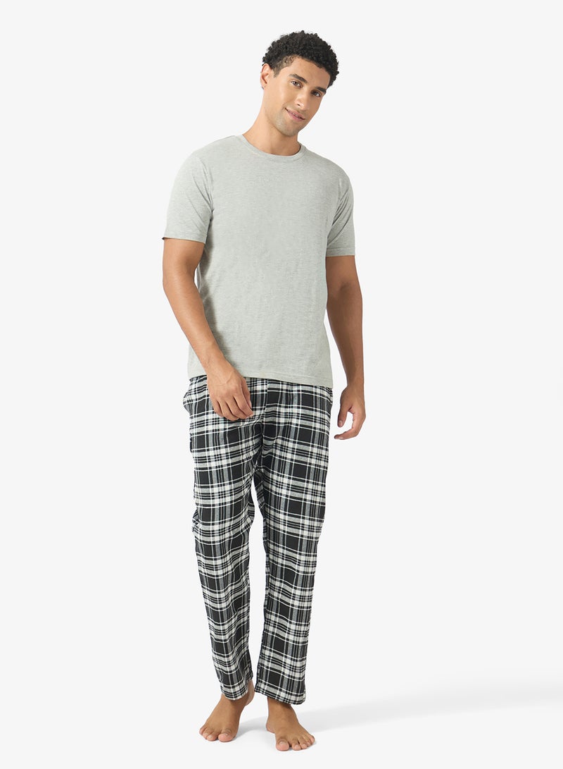 Seventy Five Printed Short Sleeve T-Shirt And Checked Pyjamas Set - Image 5