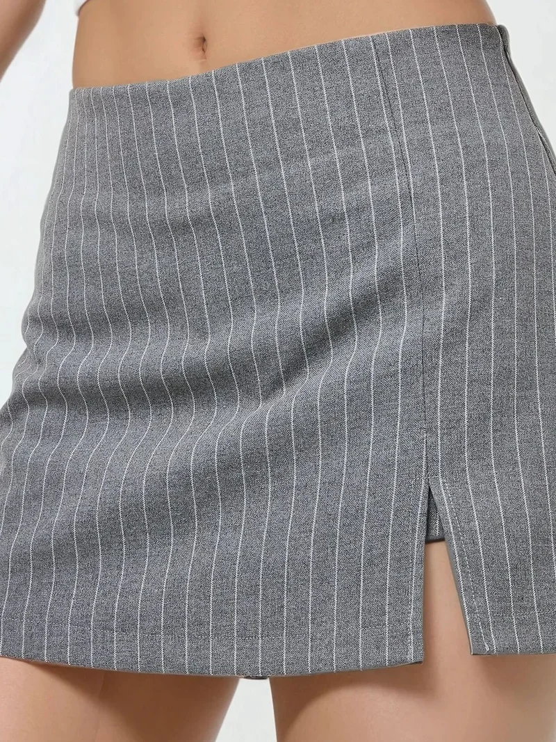 زوبعة شورت تنورة قصير مخطط بفتحة جانبية
