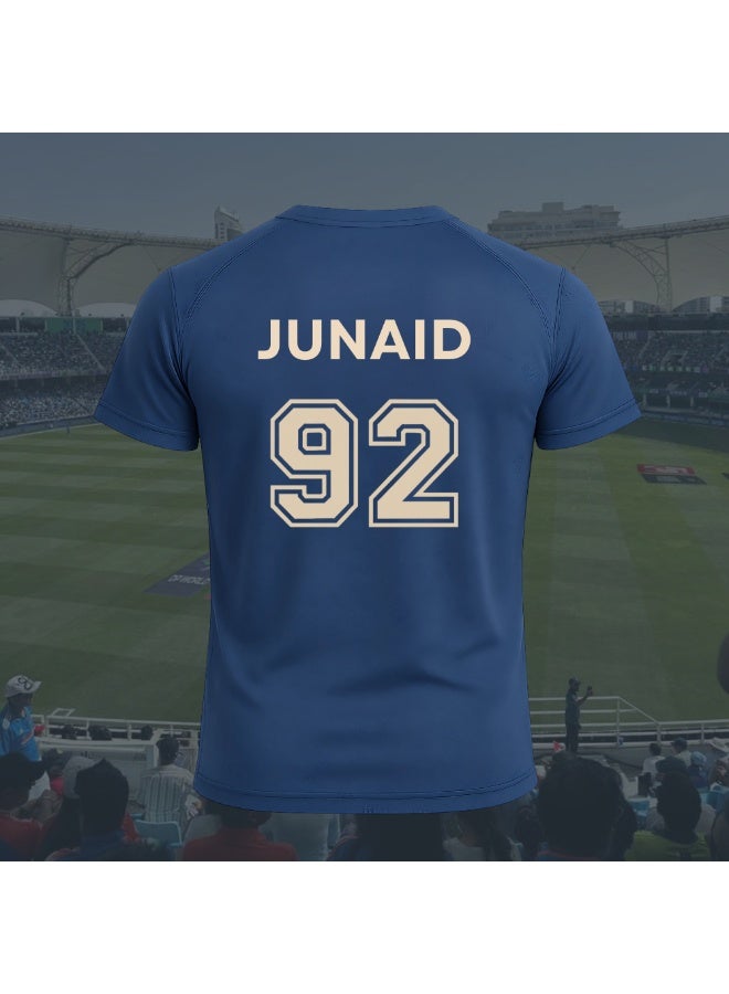 تيشيرت لاعب الكريكيت الرياضي في الإمارات العربية المتحدة - تيشيرت رجالي بأكمام قصيرة ورقبة دائرية يسمح بمرور الهواء - مثالي لممارسة الكريكيت وجلسات التدريب والملابس الرياضية اليومية - Image 2