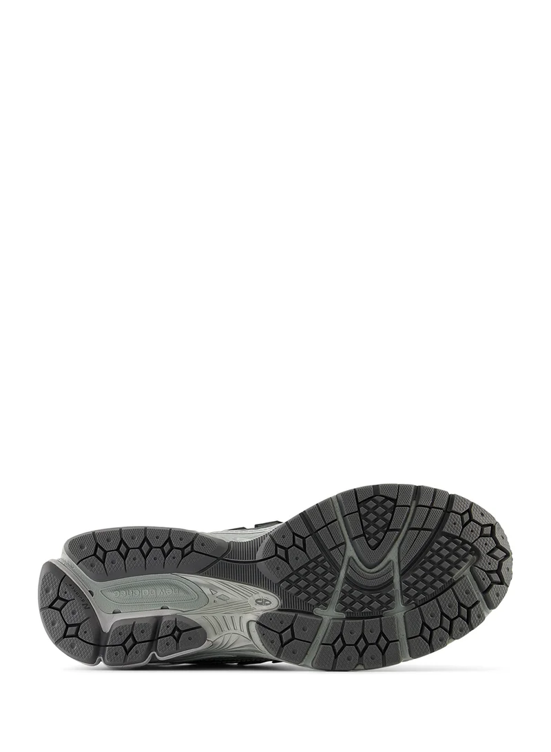 New Balance 1906 Sneakers