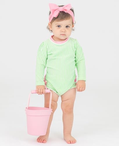 RuffleButts حارس الشمس بكم طويل من رافل باتس باللون الأخضر الربيعي - 18-24 شهر - Image 3