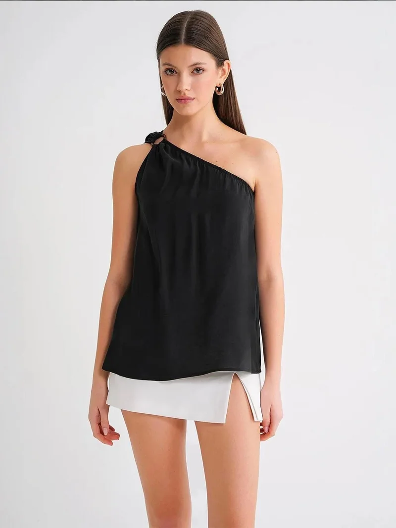 MixRay Mixray Asymmetrical Collar Accessory Detailed Top