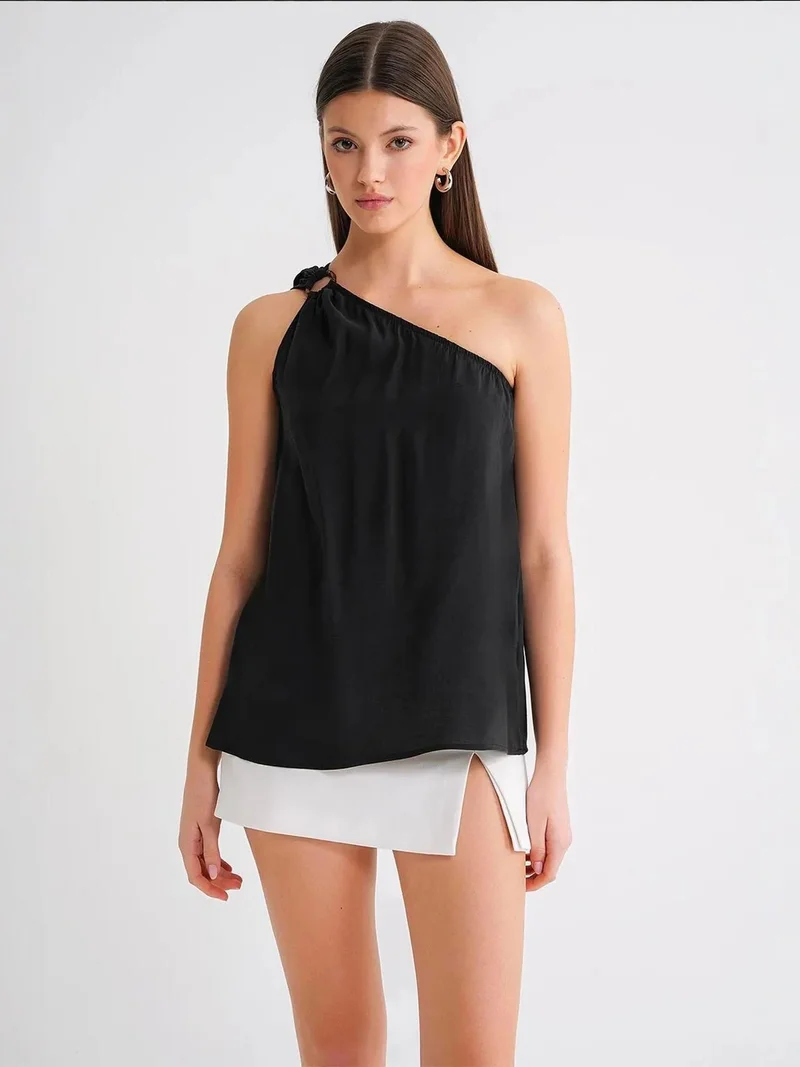 MixRay Mixray Asymmetrical Collar Accessory Detailed Top